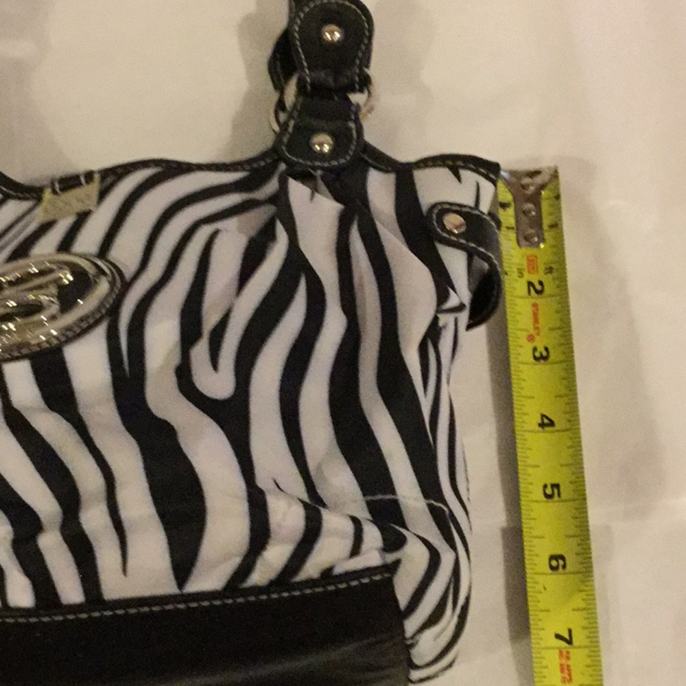 Bebe Purse - Picture 3 of 5
